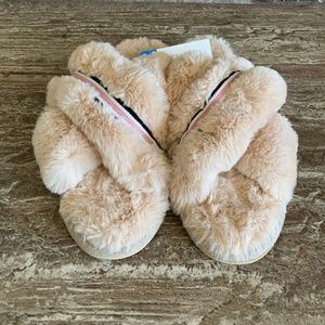 Gillian & O' Malley Faux Fur Slippers